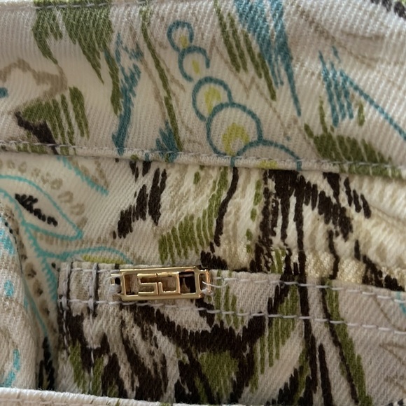 St John Sport size 2 beautiful pant - Picture 2 of 10